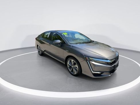 Used 2018 Honda Clarity Plug-In Hybrid image 2