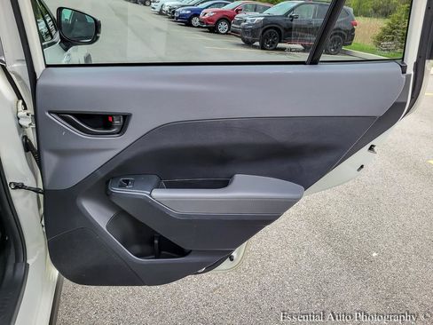 Certified 2024 Subaru Crosstrek 2.0i Premium AWD/4WD image 28