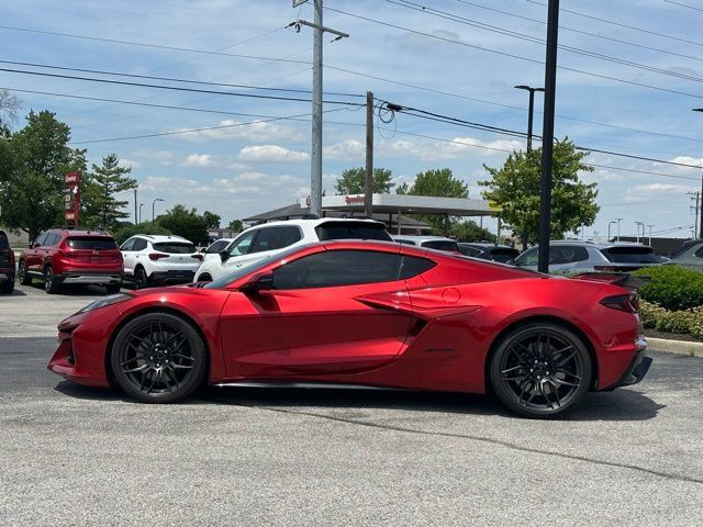 Used 2024 Chevrolet Corvette Z06 RWD image 6