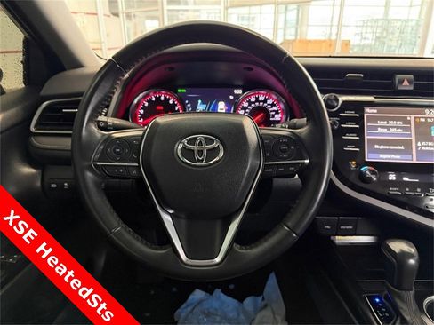 Used 2020 Toyota Camry XSE image 12