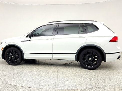 Used 2022 Volkswagen Tiguan SE R-Line AWD/4WD image 8