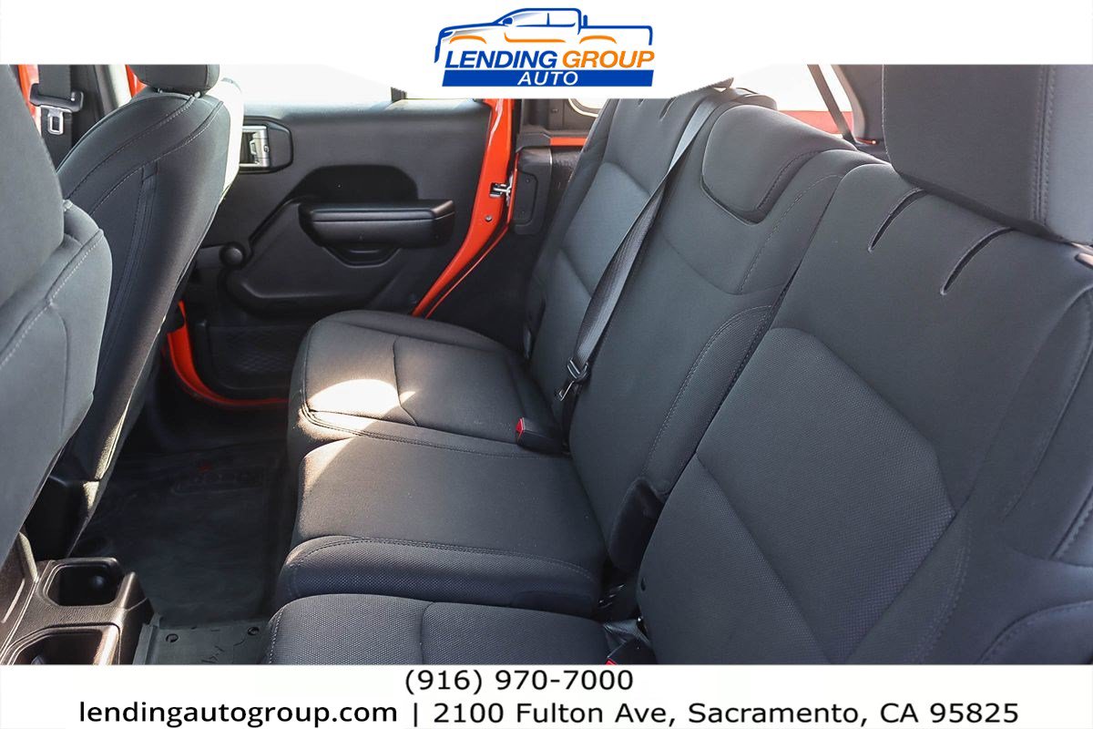 Used 2018 Jeep Wrangler Unlimited Sport AWD/4WD image 17