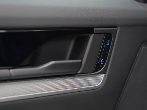 Certified 2026 Porsche Cayenne AWD/4WD image 15