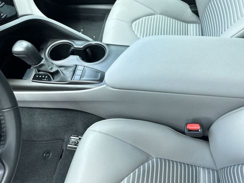 Used 2023 Toyota Camry SE FWD image 19