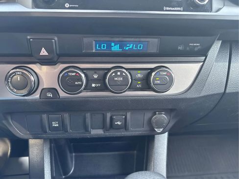 Used 2022 Toyota Tacoma SR image 30