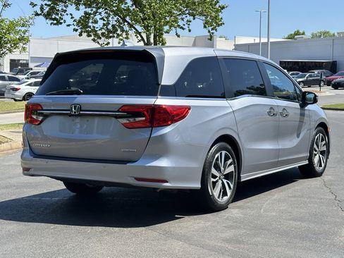Used 2023 Honda Odyssey Touring image 14