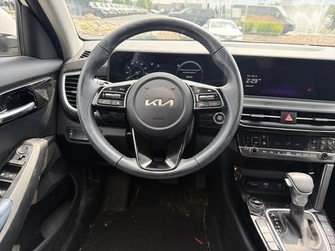 Used 2024 Kia Seltos S AWD/4WD image 14