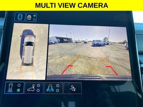 Used 2025 GMC Yukon Denali AWD/4WD image 10