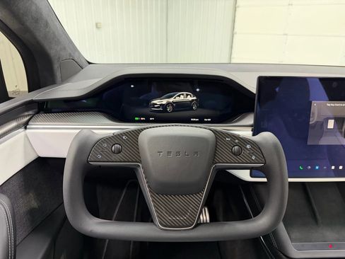 Used 2023 Tesla Model X Plaid image 27