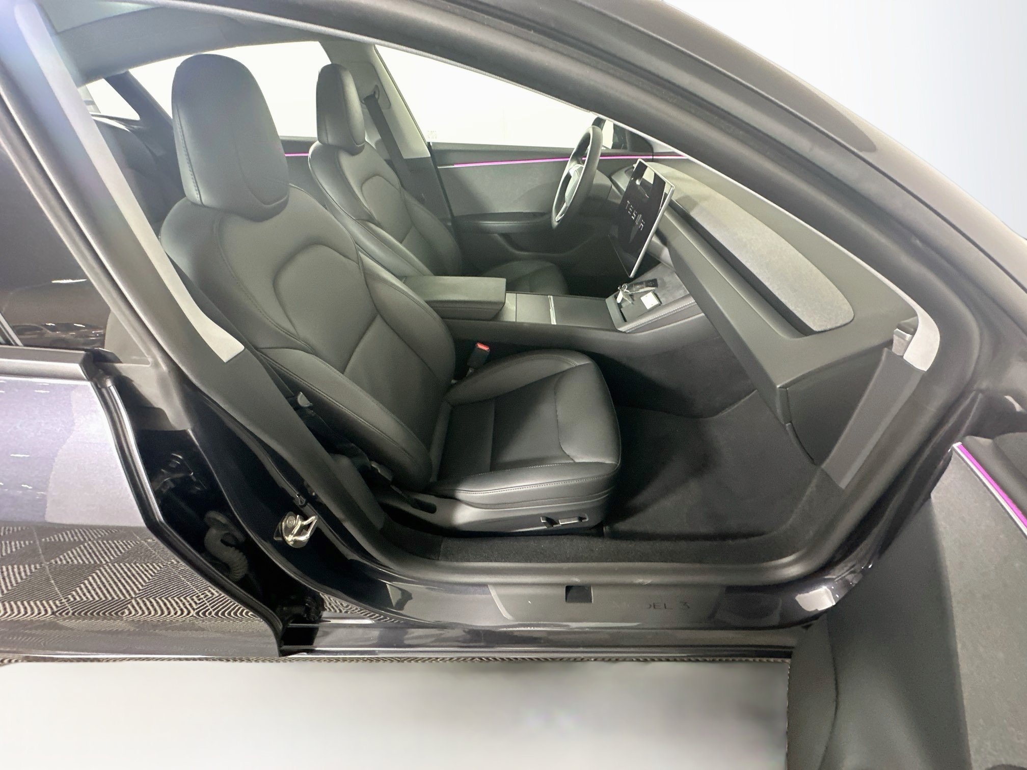 Used 2024 Tesla Model 3 Standard Range RWD image 30