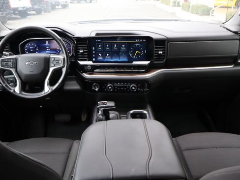 Used 2023 Chevrolet Silverado 1500 RST w/ Z71 Off-Road Package AWD/4WD image 15