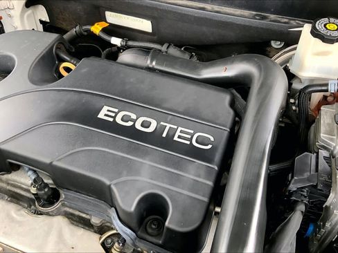 Used 2019 Chevrolet Equinox LT FWD image 27