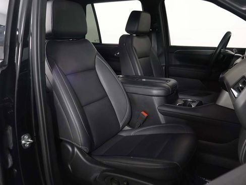 Used 2024 Chevrolet Tahoe LT w/ Luxury Package image 31