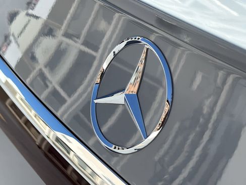 New 2026 Mercedes-Benz E 350 4MATIC Sedan image 9