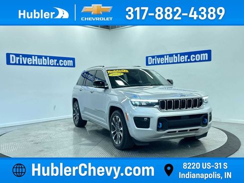 Used 2023 Jeep Grand Cherokee Overland w/ Advanced Protech Group III AWD/4WD image 1