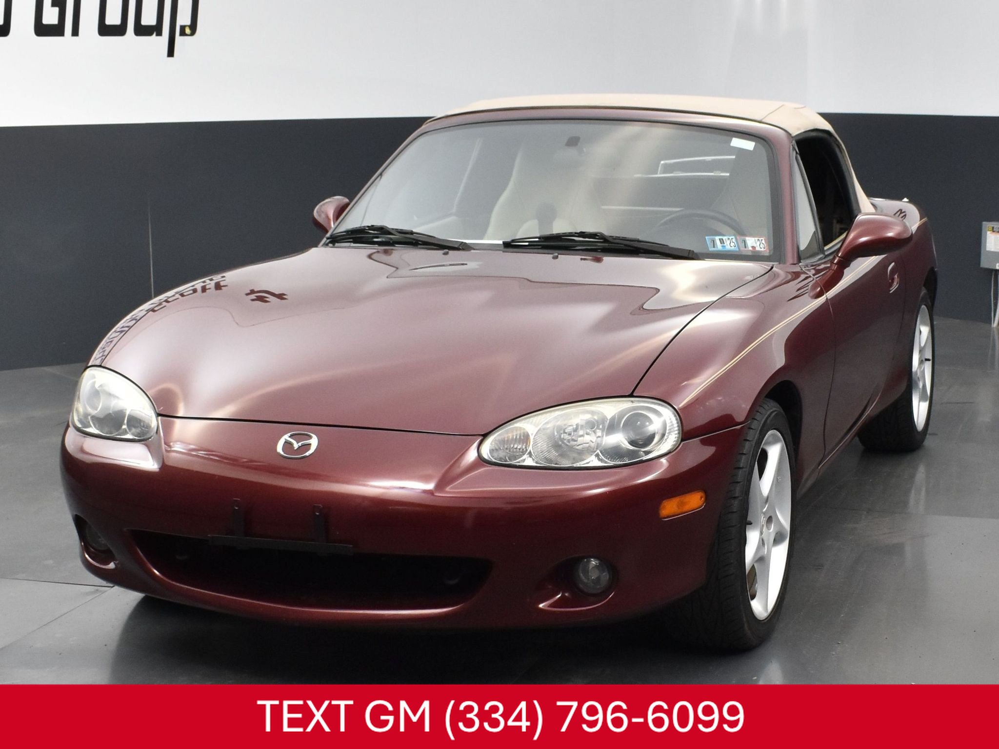 Used 2003 MAZDA MX-5 Miata RWD image 1