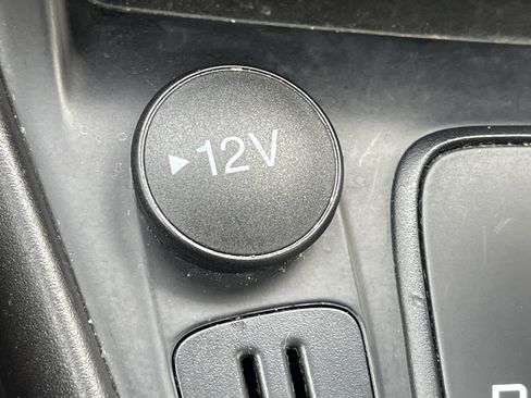 Used 2018 Ford Focus SE image 12