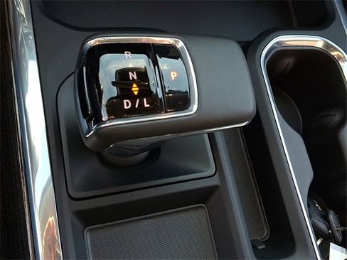 Certified 2025 Chevrolet Silverado 1500 RST w/ Convenience Package II image 15