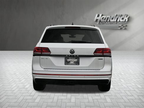 Used 2023 Volkswagen Atlas SEL R-Line image 9