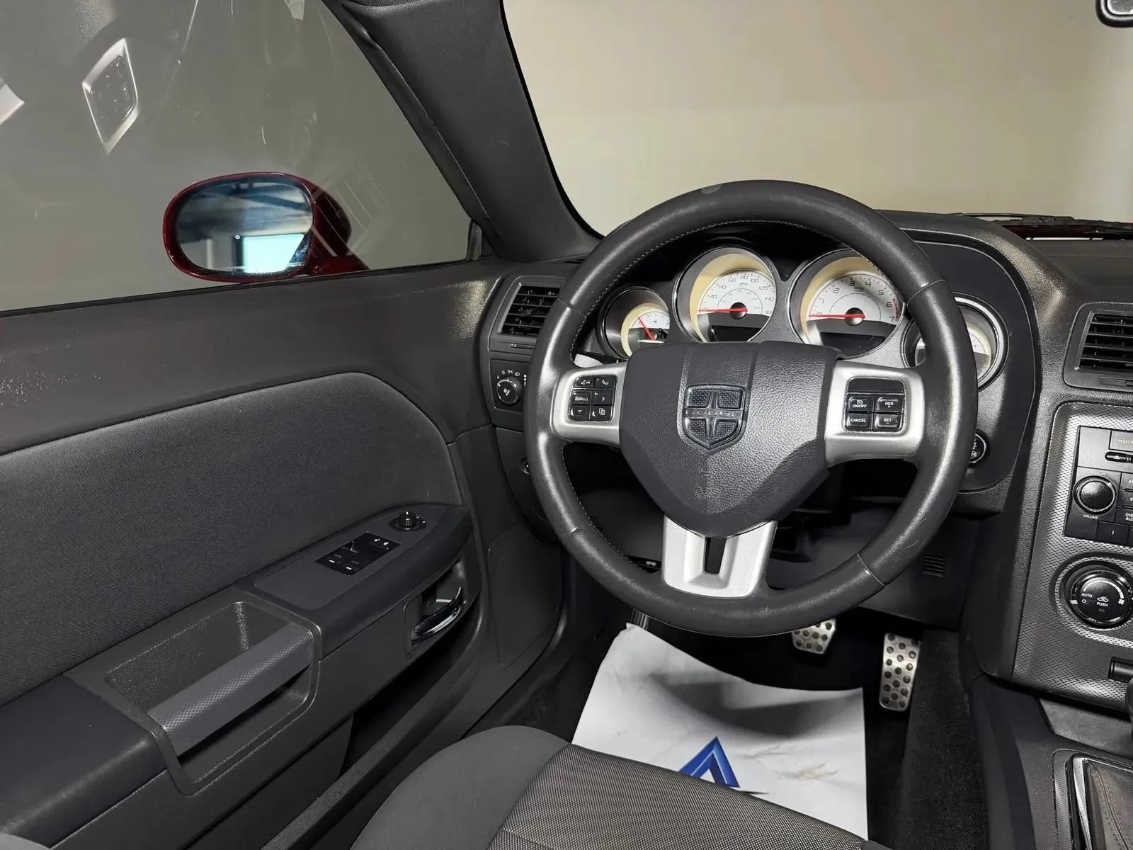 Used 2014 Dodge Challenger R/T RWD image 17