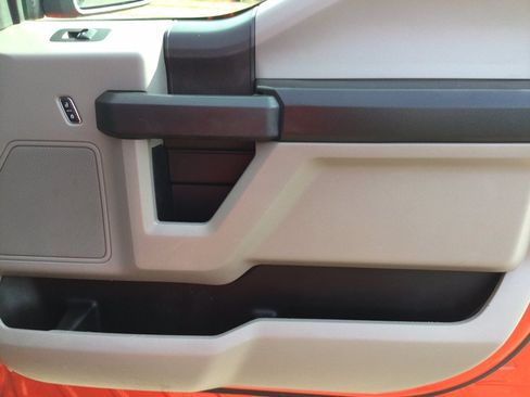 Used 2019 Ford F150 XL w/ Equipment Group 101A Mid AWD/4WD image 14