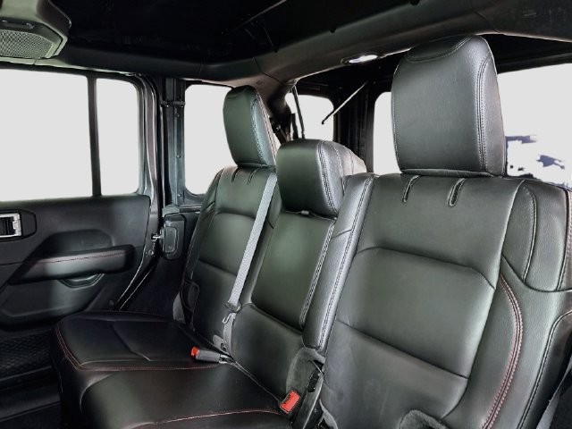 Used 2022 Jeep Wrangler Unlimited Rubicon w/ LED Lighting Group AWD/4WD image 23