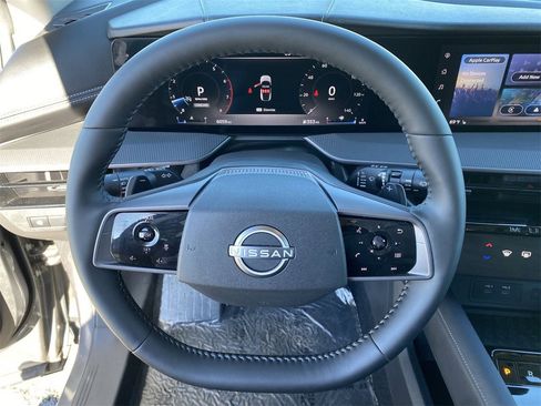 Certified 2025 Nissan Murano SV image 30