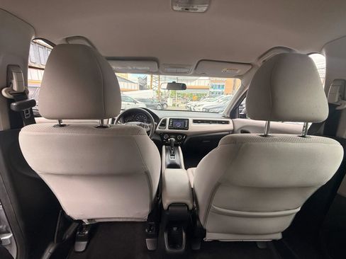 Used 2018 Honda HR-V LX image 27