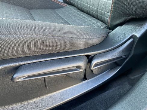 Used 2023 Honda HR-V Sport image 11