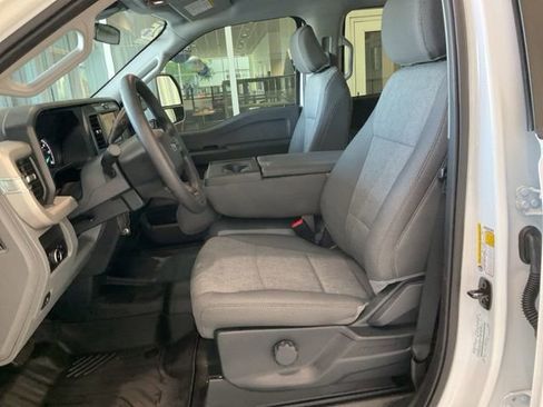 Used 2025 Ford F250 XL w/ XL Chrome Package image 5