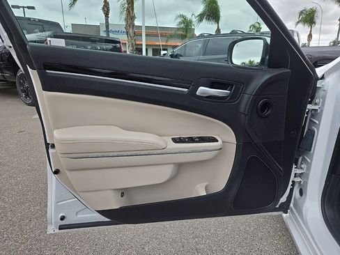 Certified 2023 Chrysler 300 Touring image 21