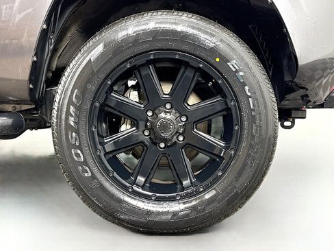 Used 2017 Toyota Tacoma SR image 35