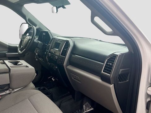 Used 2018 Ford F350 XLT w/ Snow Plow Prep Package AWD/4WD image 27