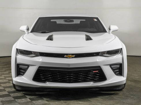 Used 2018 Chevrolet Camaro SS image 55
