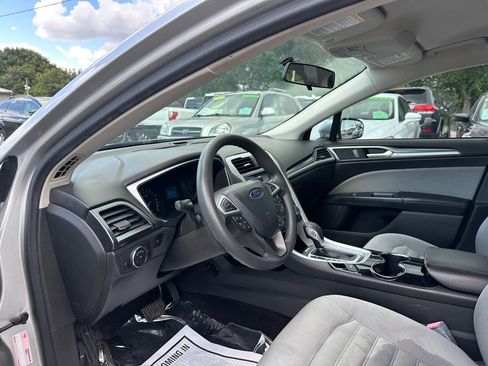 Used 2015 Ford Fusion S FWD image 7