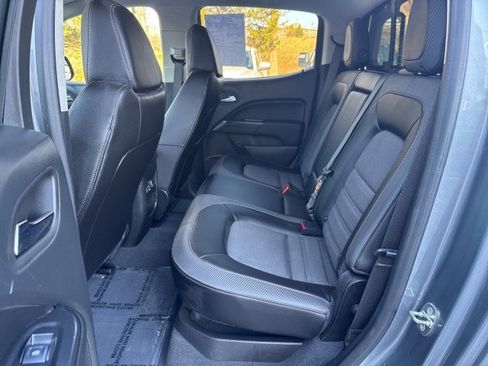 Used 2022 GMC Canyon AT4 image 17