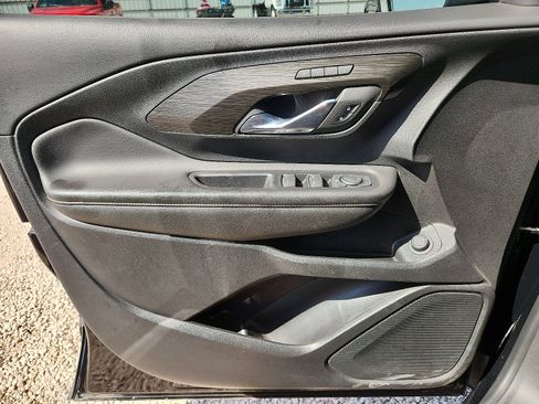Used 2023 GMC Terrain SLT w/ LPO, Floor Liner Package FWD image 14