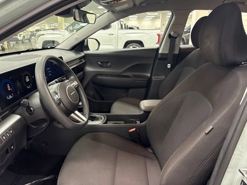 Used 2024 Hyundai Kona SE FWD image 14