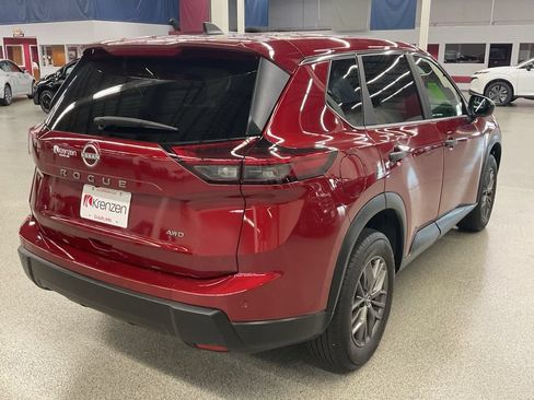 Used 2025 Nissan Rogue S AWD/4WD image 5
