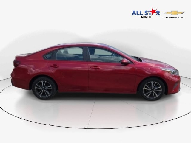 Used 2024 Kia Forte LXS FWD image 2