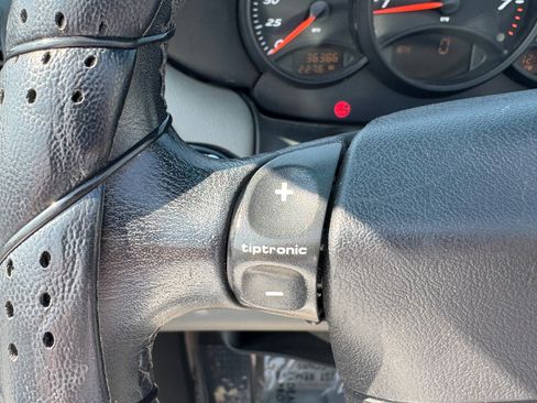 Used 2000 Porsche Boxster RWD image 17