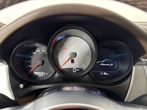 Certified 2018 Porsche Macan S AWD/4WD image 37