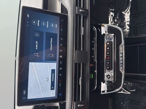 Used 2023 Lincoln Corsair AWD w/ Equipment Group 101A image 19