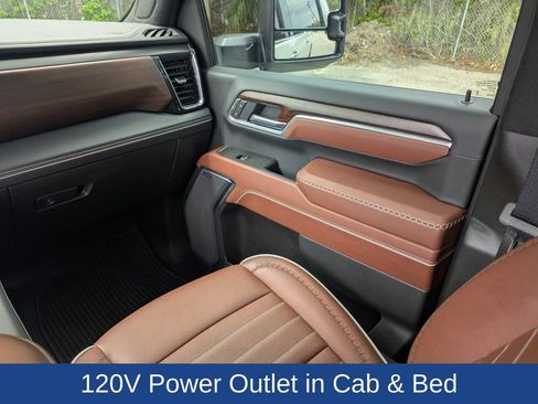 Used 2025 GMC Sierra 2500 Denali Ultimate AWD/4WD image 19