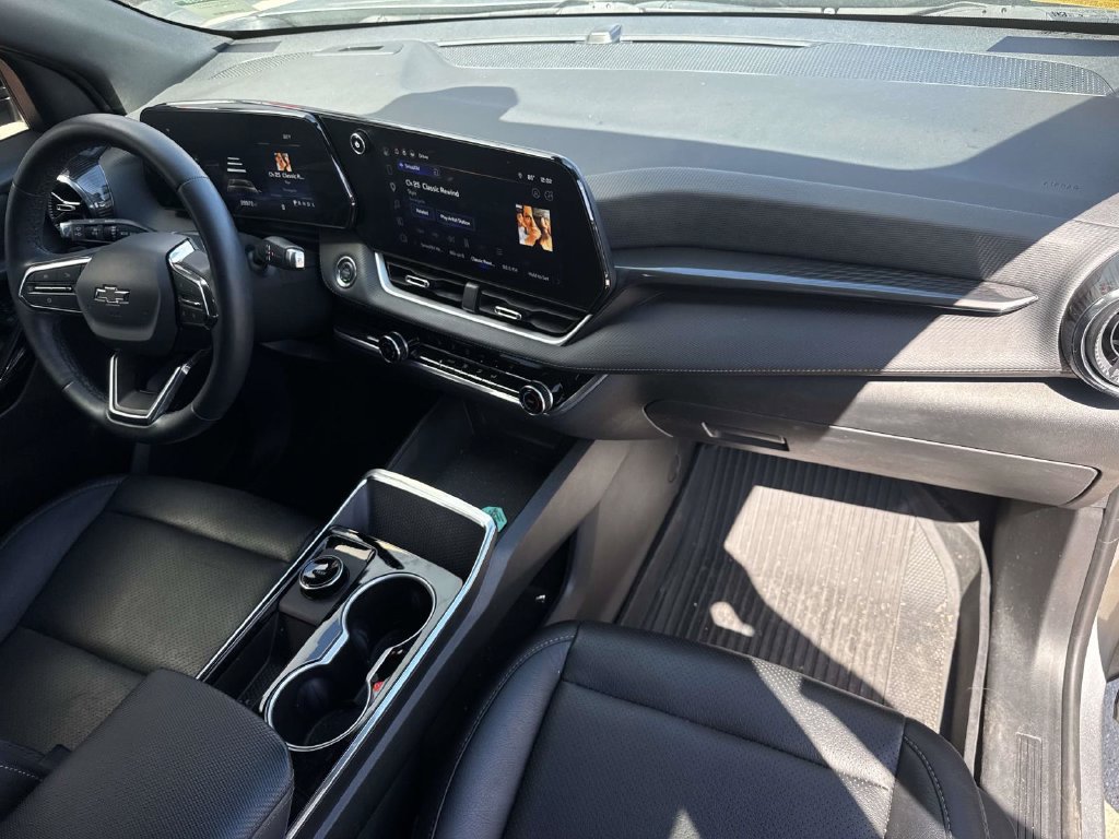Used 2026 Chevrolet Equinox LT w/ Midnight Edition FWD image 13