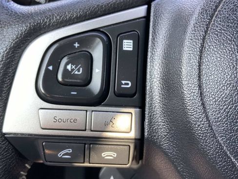 Used 2018 Subaru Forester 2.5i Touring AWD/4WD image 28