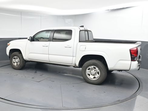 Certified 2020 Toyota Tacoma SR image 6