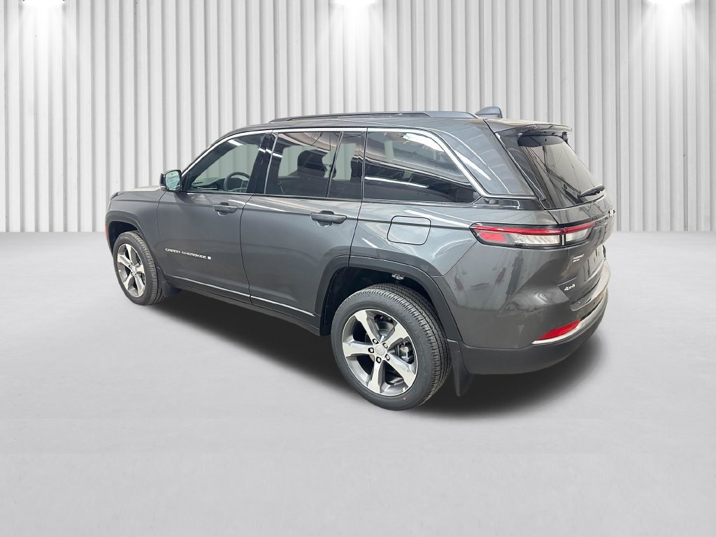 New 2026 Jeep Grand Cherokee Limited w/ MOPAR Finishing Package AWD/4WD image 7