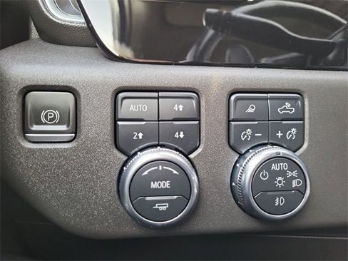 Used 2023 GMC Sierra 1500 SLT w/ SLT Premium Package image 25