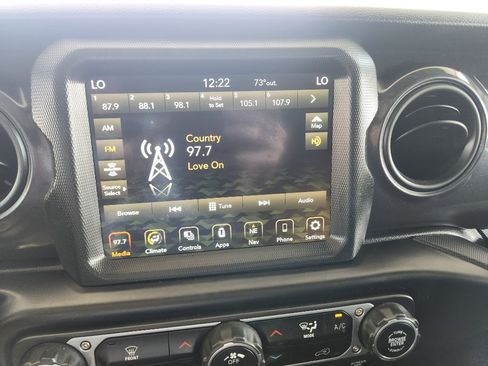 Used 2022 Jeep Gladiator Sport AWD/4WD image 18
